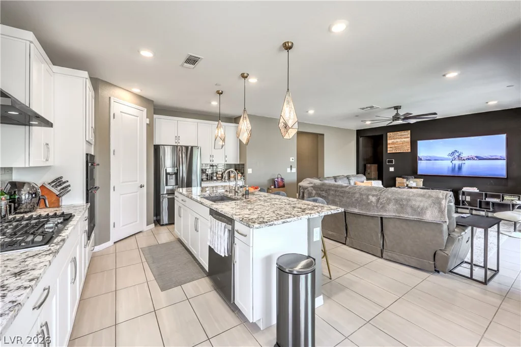 9952 Pine Trail, Las Vegas, NV 89166
