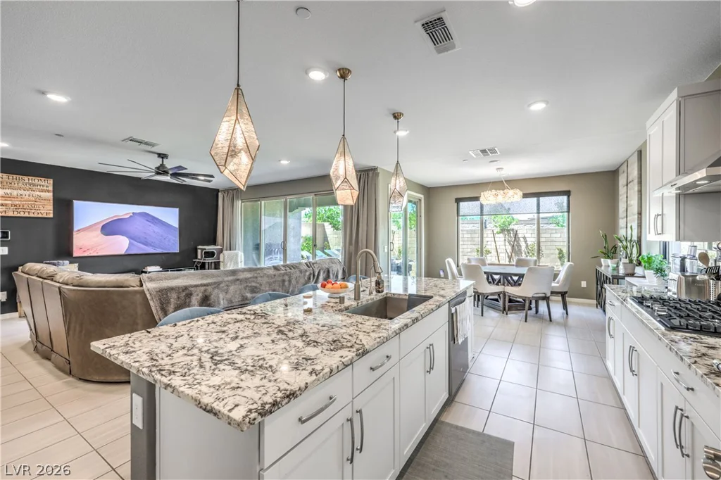 9952 Pine Trail, Las Vegas, NV 89166