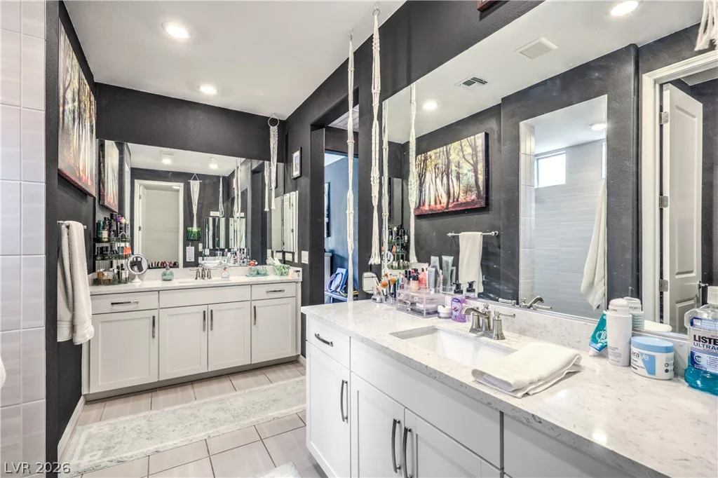 9952 Pine Trail, Las Vegas, NV 89166
