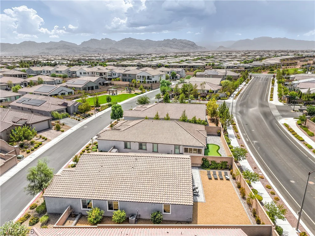 9952 Pine Trail, Las Vegas, NV 89166