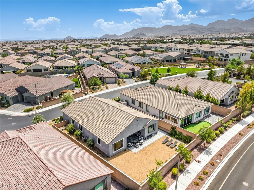 9952 Pine Trail, Las Vegas, NV 89166
