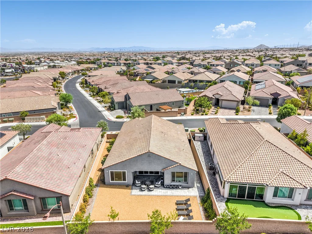 9952 Pine Trail, Las Vegas, NV 89166