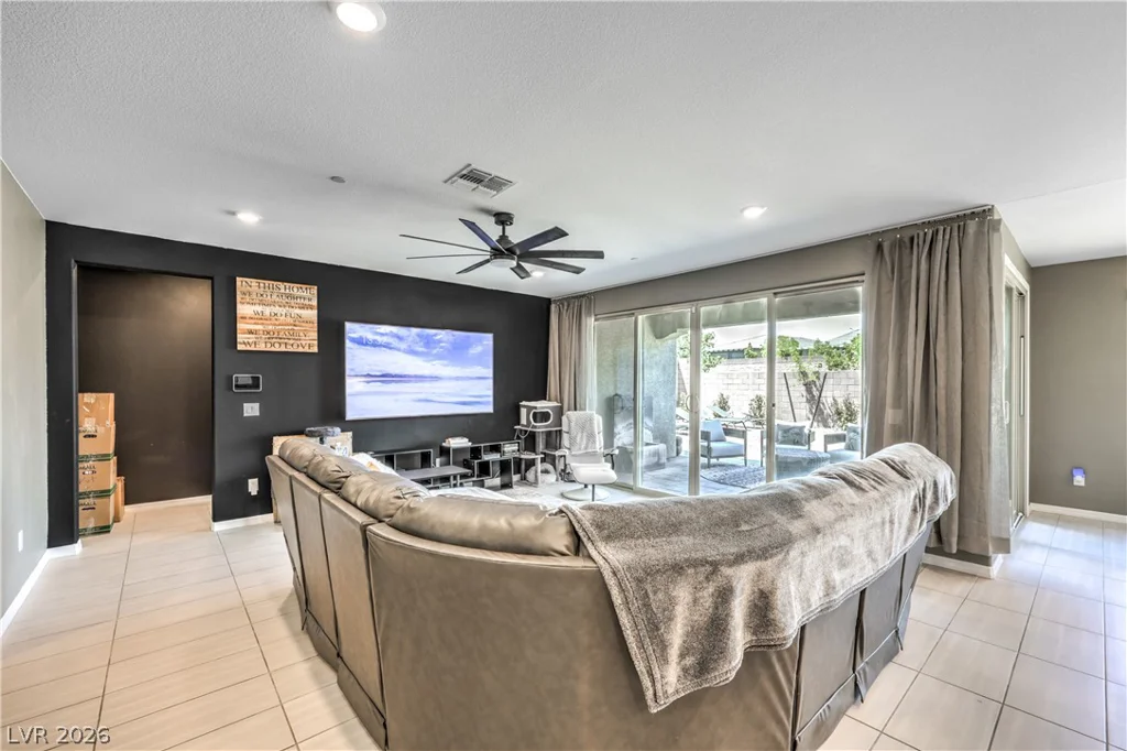 9952 Pine Trail, Las Vegas, NV 89166