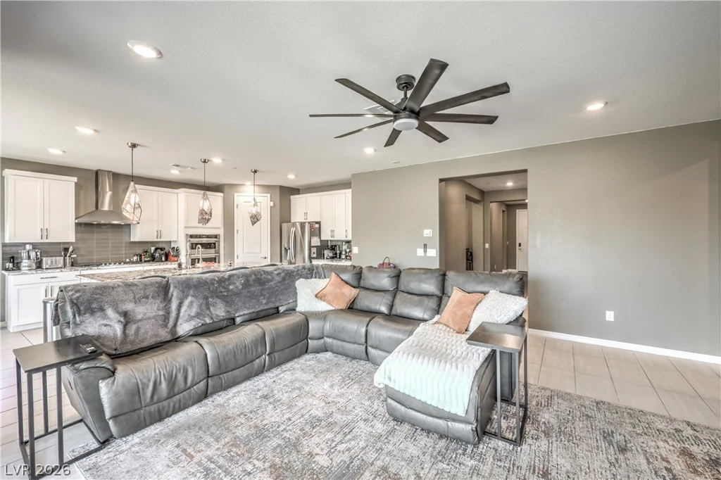 9952 Pine Trail, Las Vegas, NV 89166
