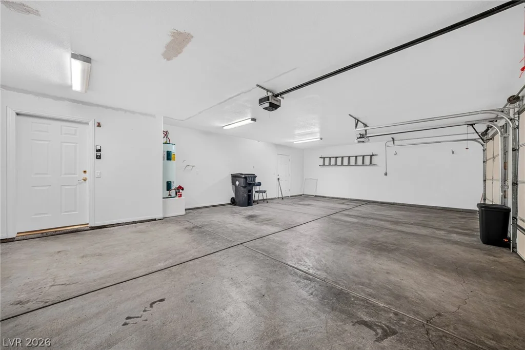381 Kiowa, Pahrump, NV 89048