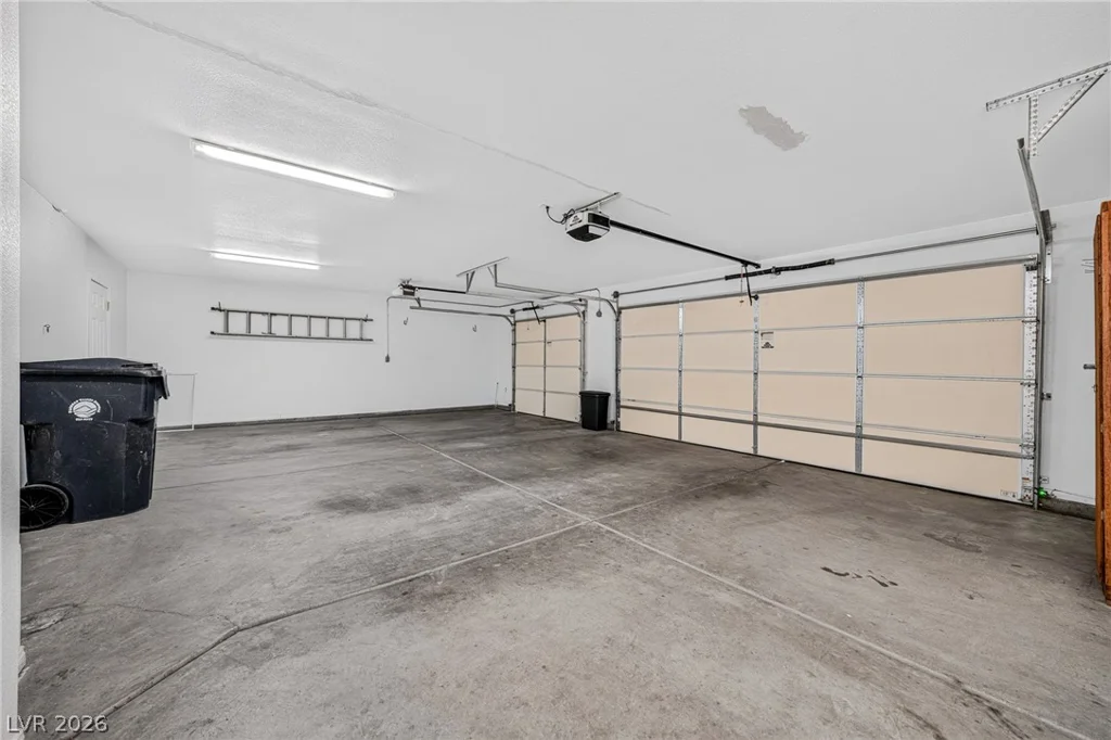 381 Kiowa, Pahrump, NV 89048