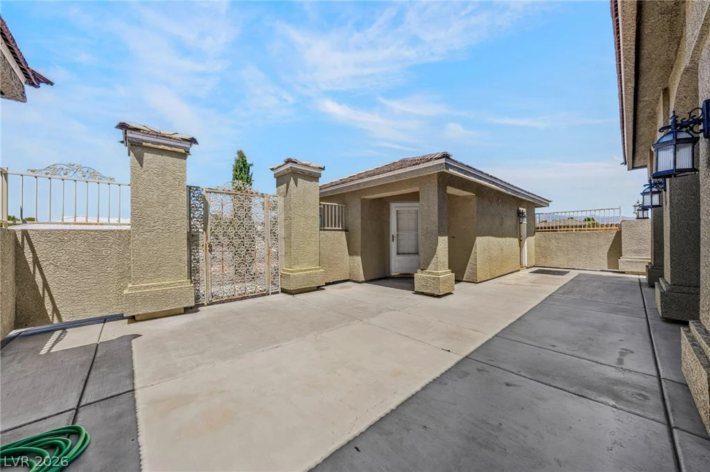 381 Kiowa, Pahrump, NV 89048