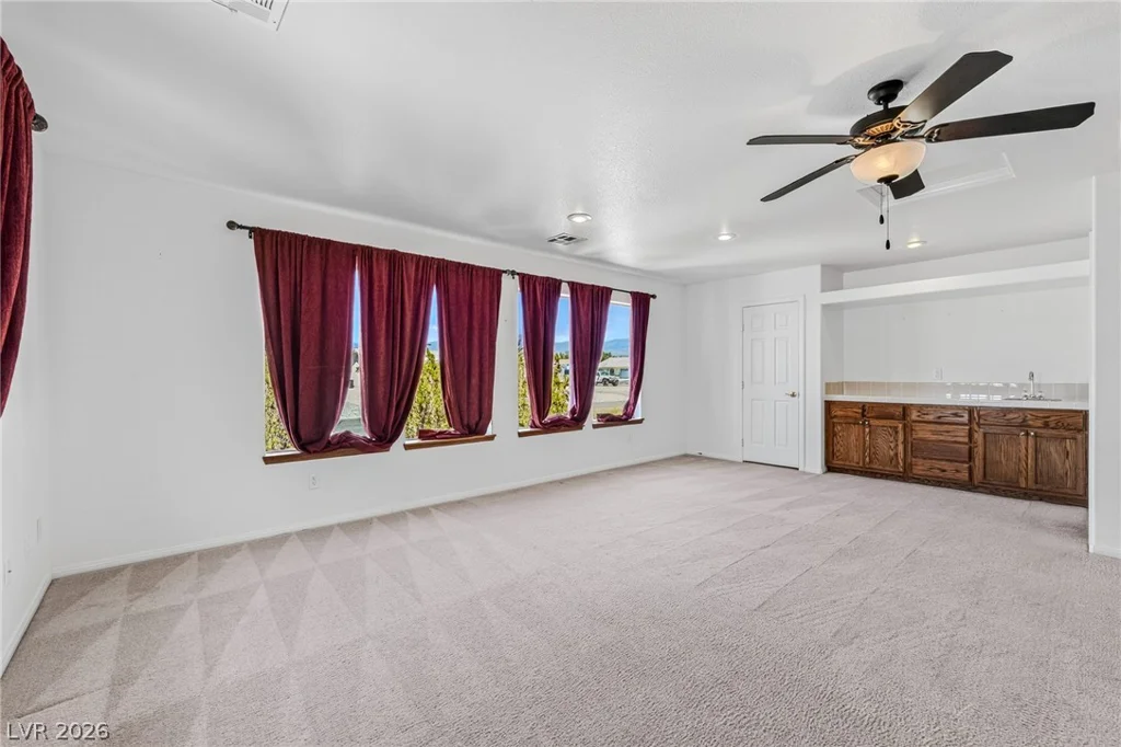 381 Kiowa, Pahrump, NV 89048