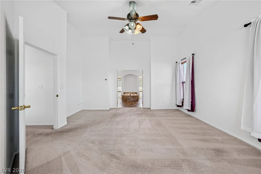 381 Kiowa, Pahrump, NV 89048