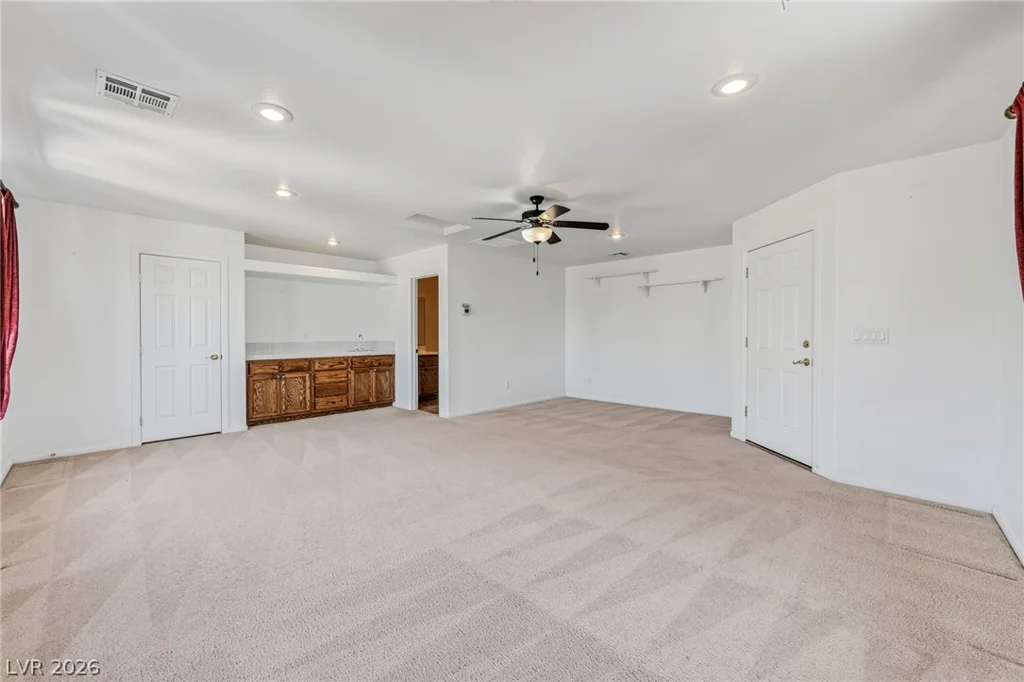 381 Kiowa, Pahrump, NV 89048