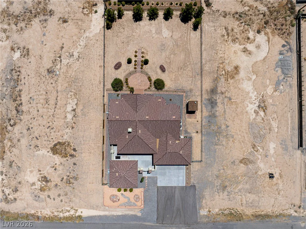 381 Kiowa, Pahrump, NV 89048