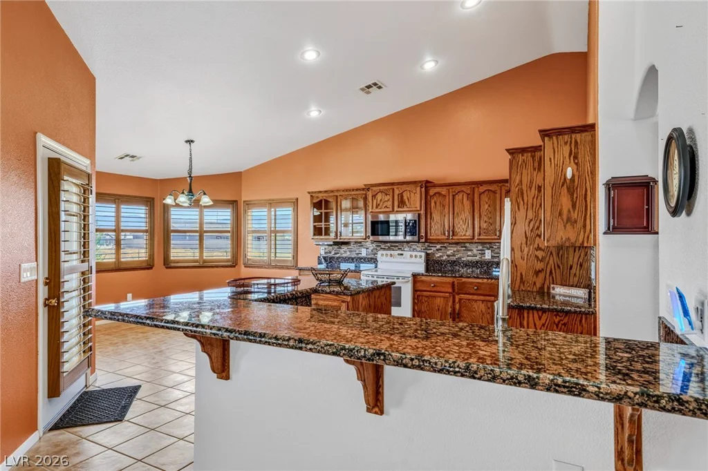381 Kiowa, Pahrump, NV 89048
