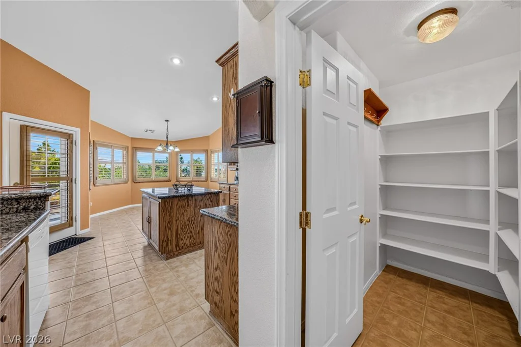 381 Kiowa, Pahrump, NV 89048