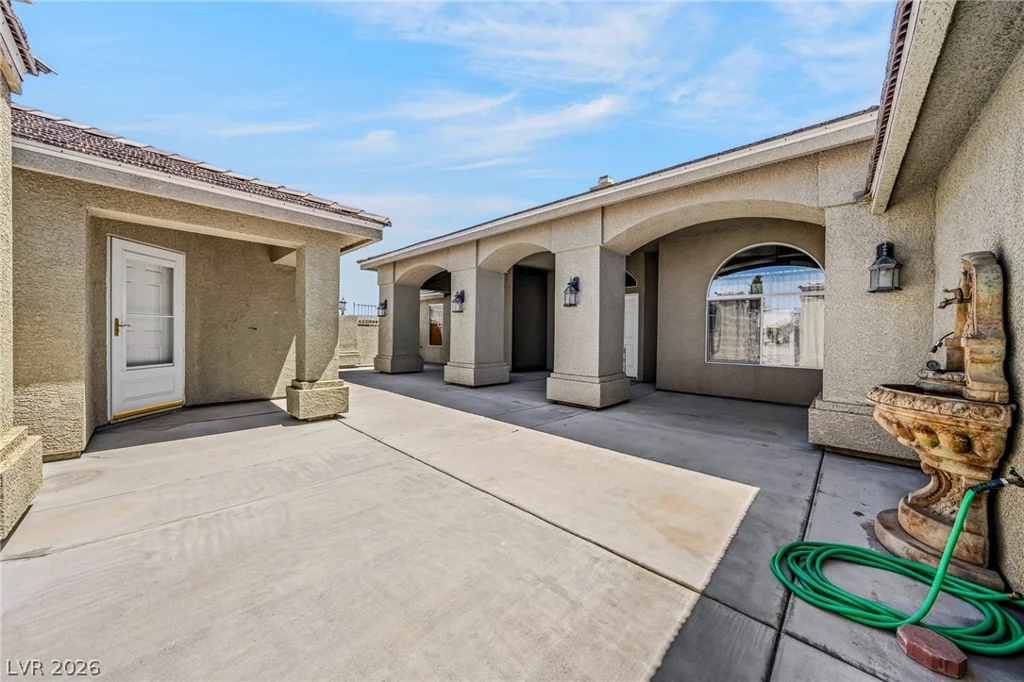 381 Kiowa, Pahrump, NV 89048