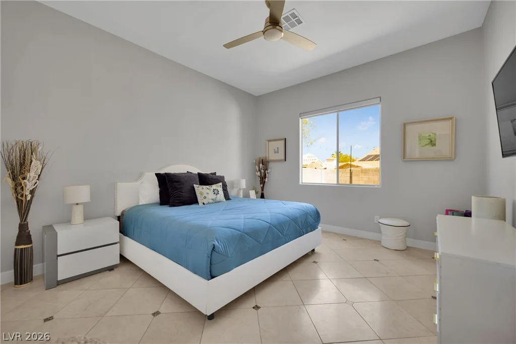 5440 Regal Peak, Las Vegas, NV 89118