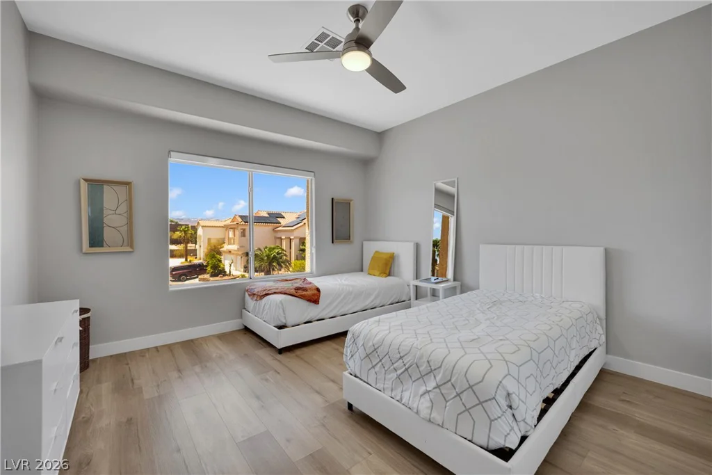 5440 Regal Peak, Las Vegas, NV 89118