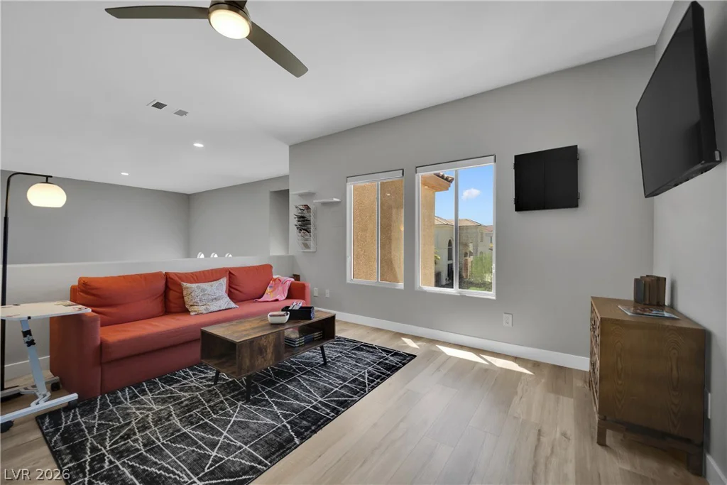 5440 Regal Peak, Las Vegas, NV 89118