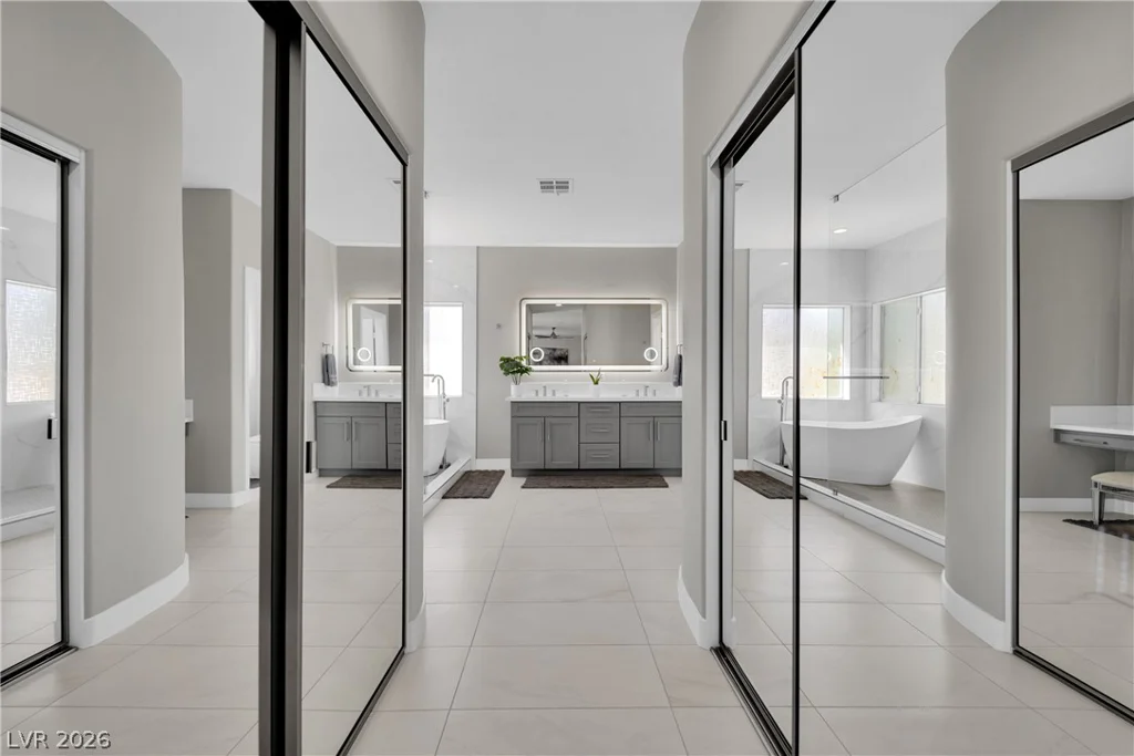 5440 Regal Peak, Las Vegas, NV 89118