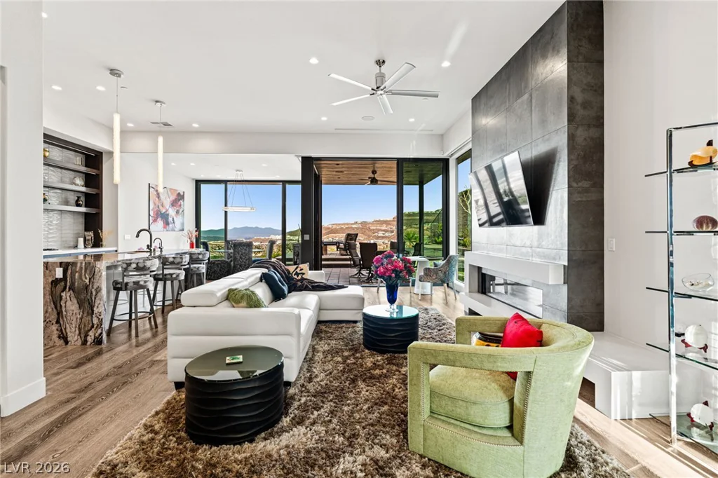 662 Falcon Summit, Henderson, NV 89012