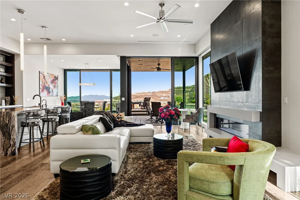 662 Falcon Summit, Henderson, NV 89012