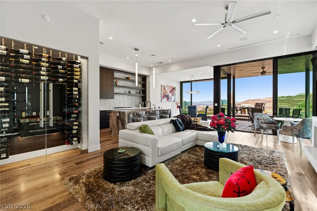 662 Falcon Summit, Henderson, NV 89012