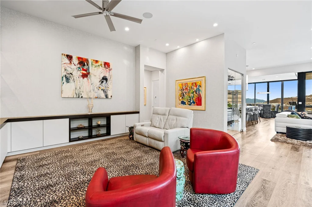 662 Falcon Summit, Henderson, NV 89012