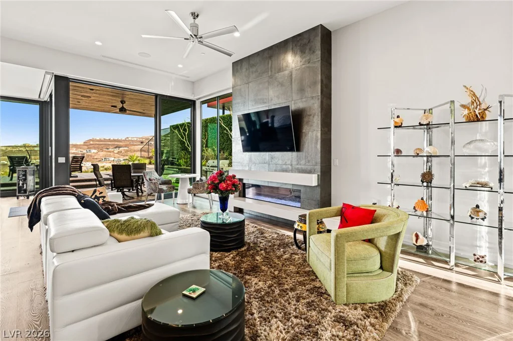 662 Falcon Summit, Henderson, NV 89012