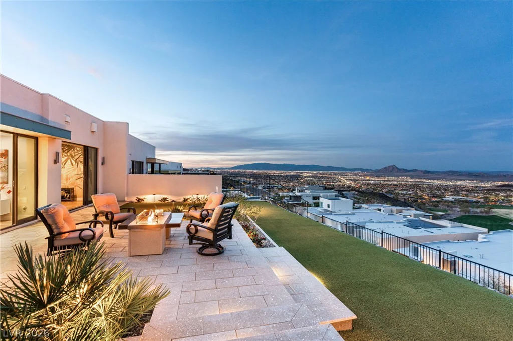 662 Falcon Summit, Henderson, NV 89012