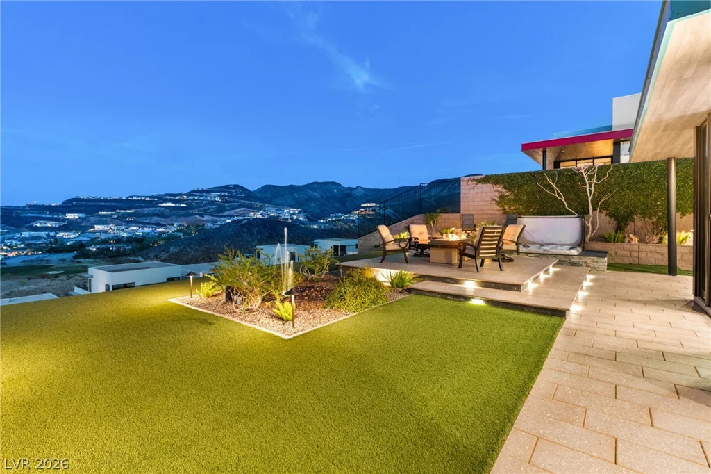 662 Falcon Summit, Henderson, NV 89012
