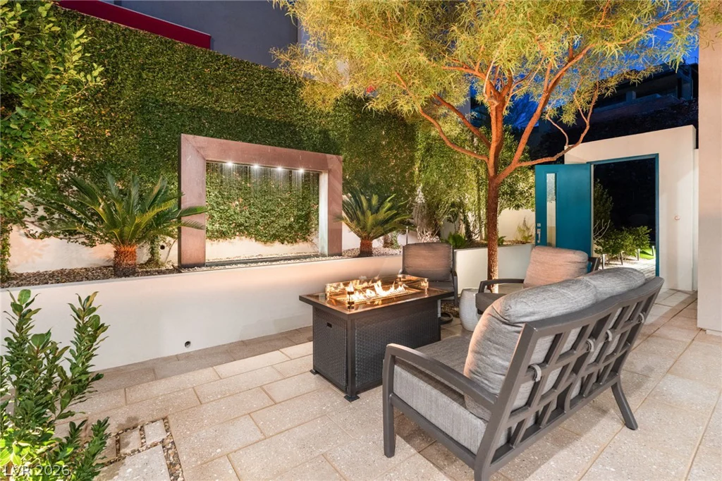 662 Falcon Summit, Henderson, NV 89012