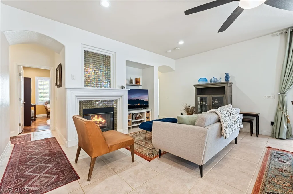 2651 Thornview, Las Vegas, NV 89135
