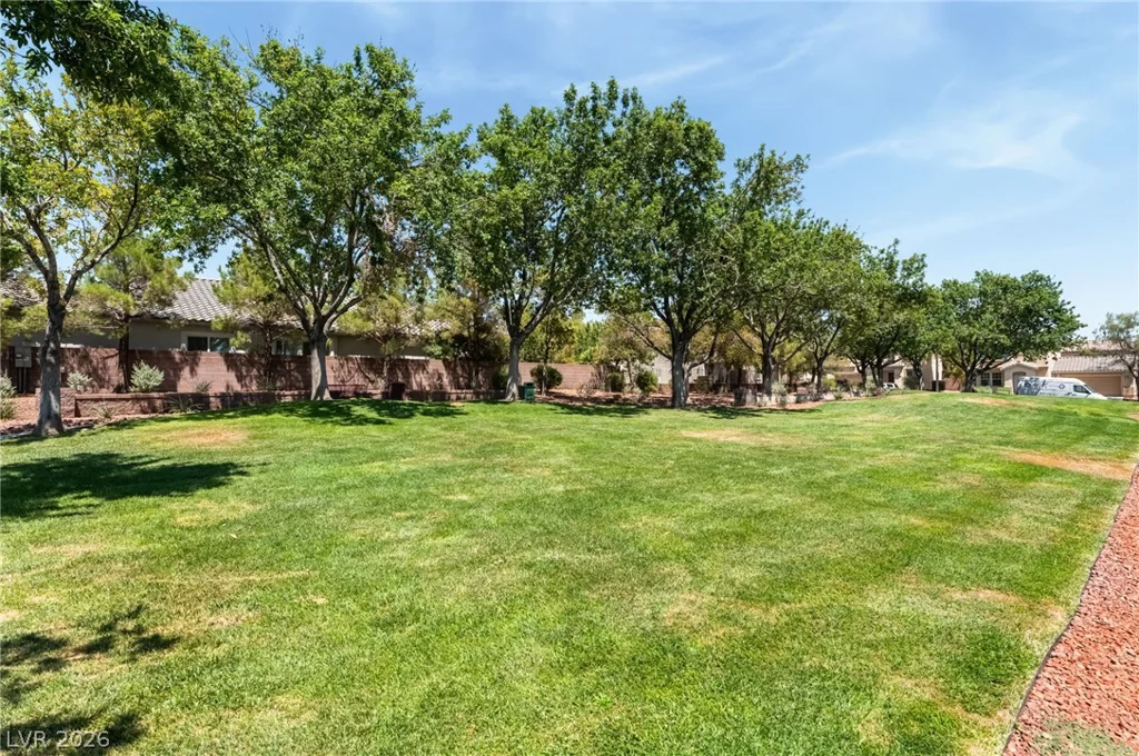 2651 Thornview, Las Vegas, NV 89135