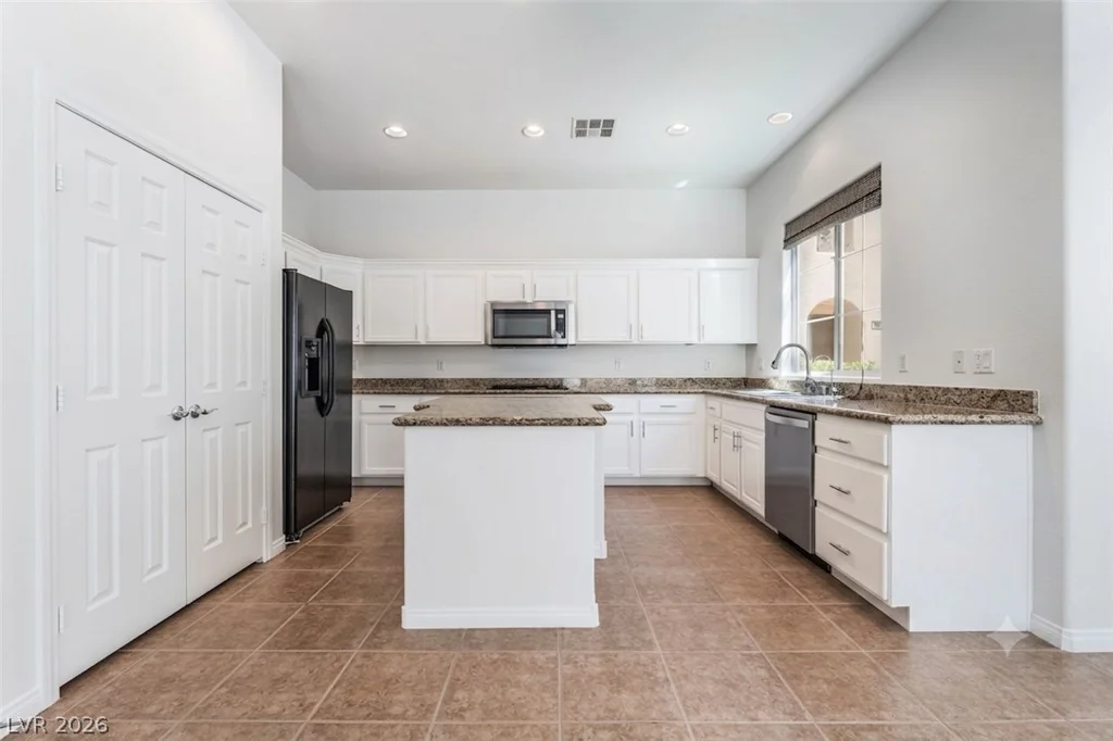 1898 Granemore, Las Vegas, NV 89135