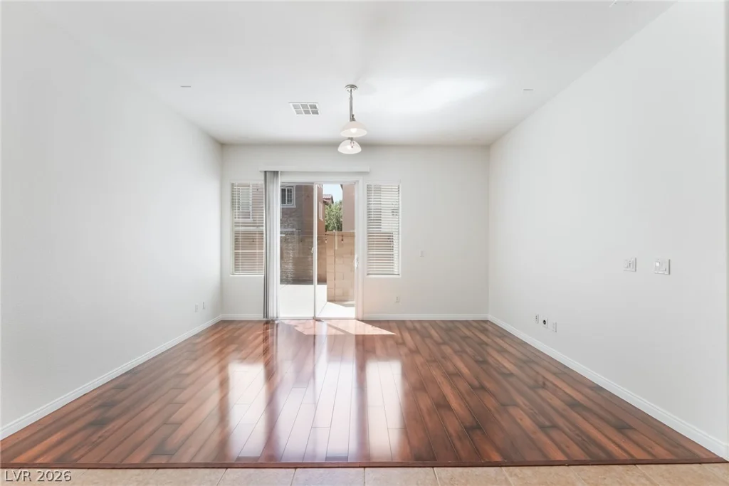 1898 Granemore, Las Vegas, NV 89135