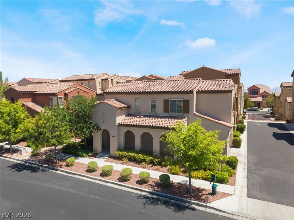 1898 Granemore, Las Vegas, NV 89135