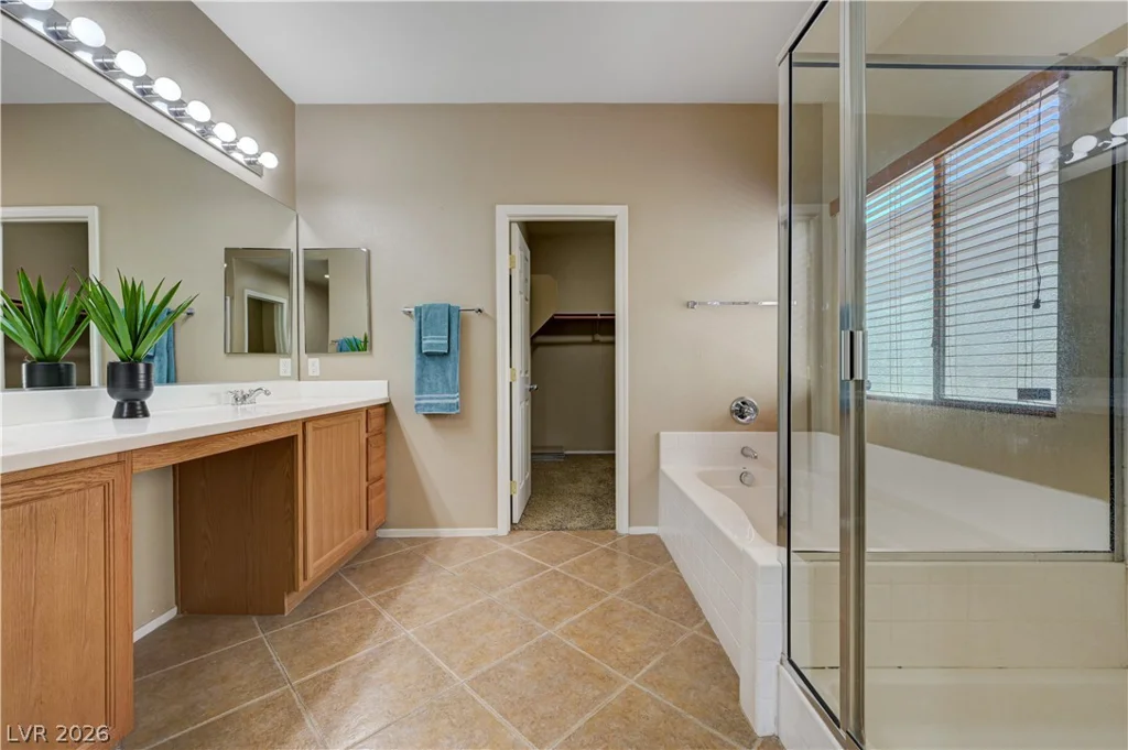 916 Kevin Baker, North Las Vegas, NV 89086