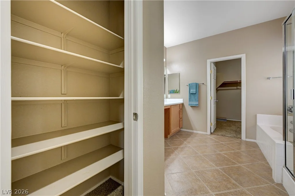 916 Kevin Baker, North Las Vegas, NV 89086