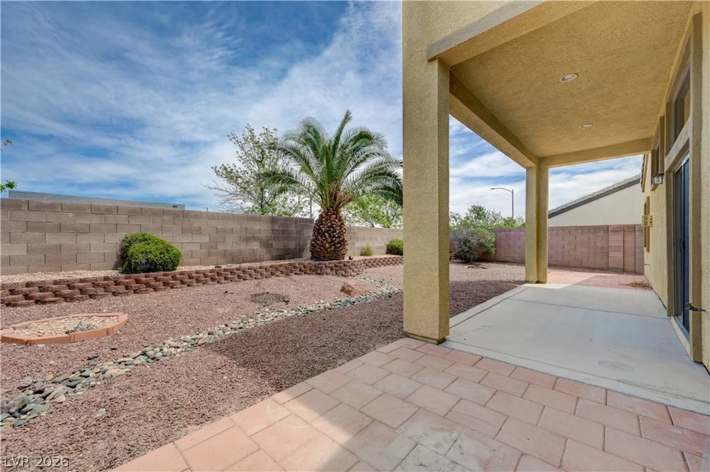 916 Kevin Baker, North Las Vegas, NV 89086