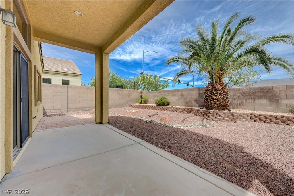 916 Kevin Baker, North Las Vegas, NV 89086
