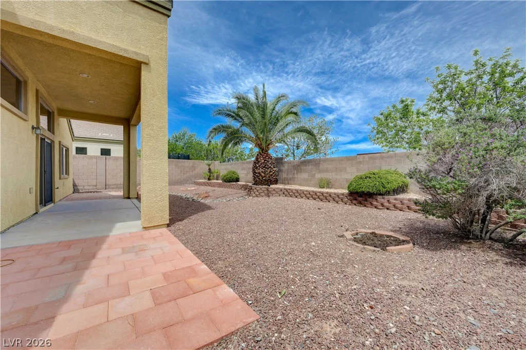 916 Kevin Baker, North Las Vegas, NV 89086