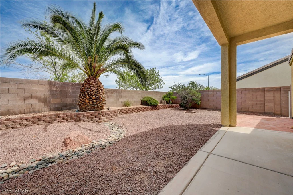 916 Kevin Baker, North Las Vegas, NV 89086