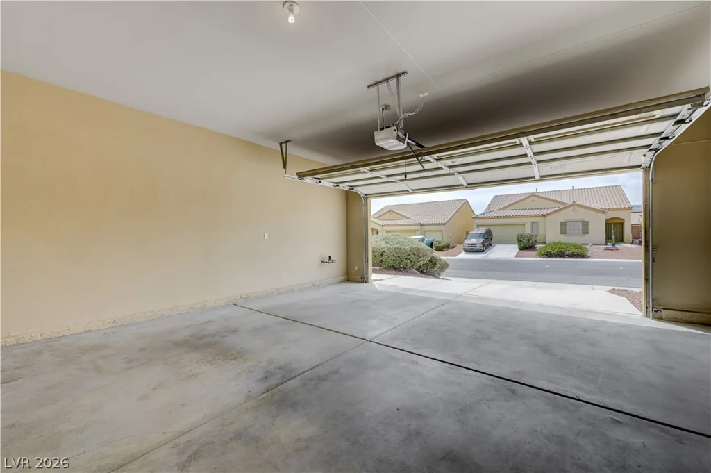 916 Kevin Baker, North Las Vegas, NV 89086