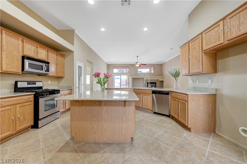 916 Kevin Baker, North Las Vegas, NV 89086