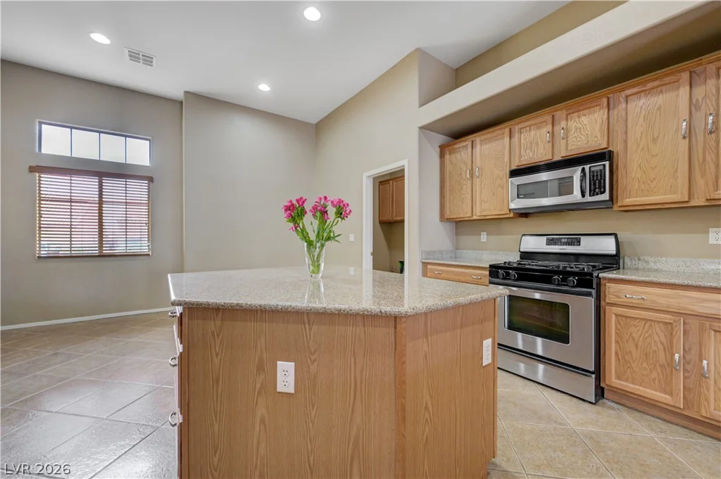 916 Kevin Baker, North Las Vegas, NV 89086