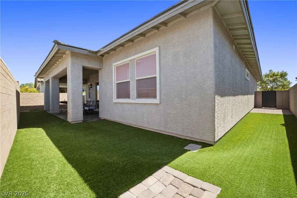 697 Otter Brook, Henderson, NV 89011