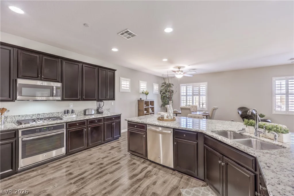 913 Estes Cove, Henderson, NV 89012