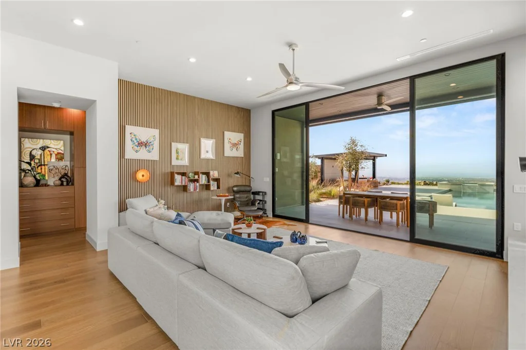 571 Overlook Rim, Henderson, NV 89012