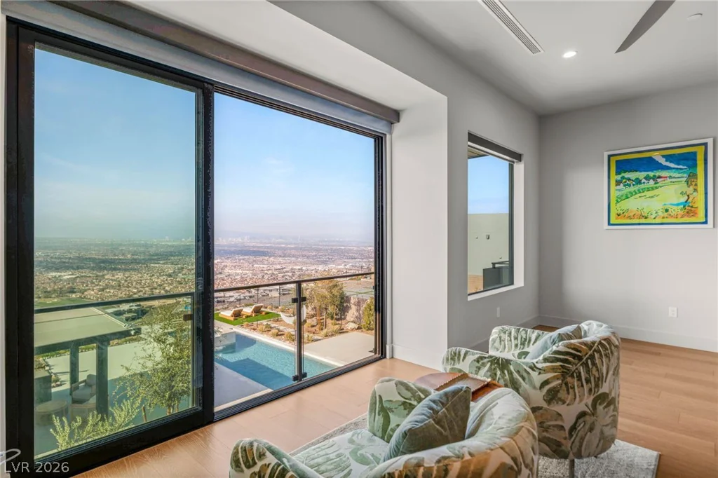 571 Overlook Rim, Henderson, NV 89012