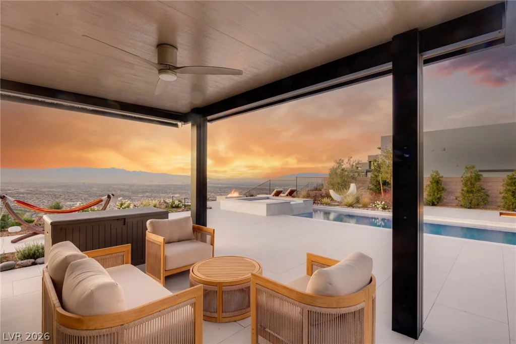 571 Overlook Rim, Henderson, NV 89012