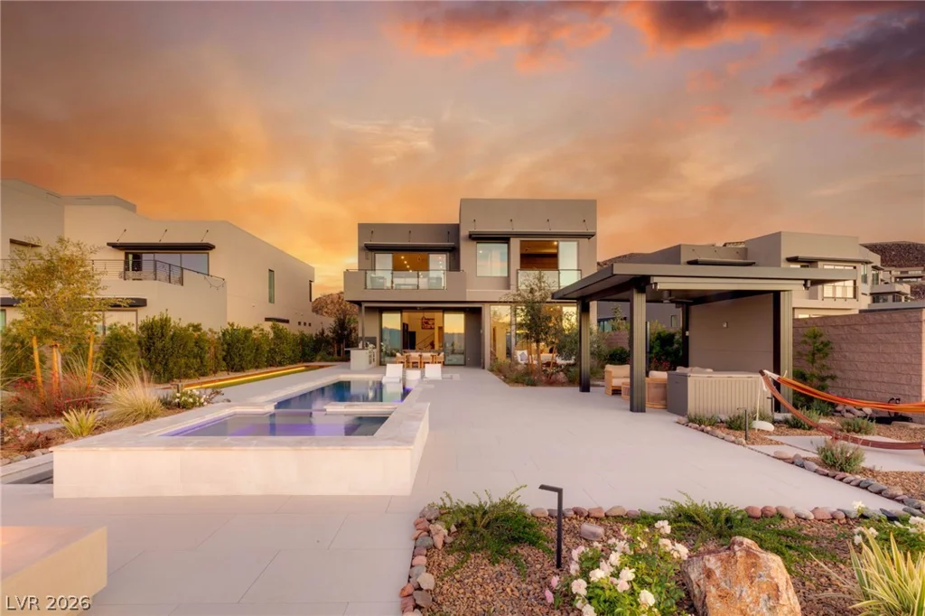 571 Overlook Rim, Henderson, NV 89012